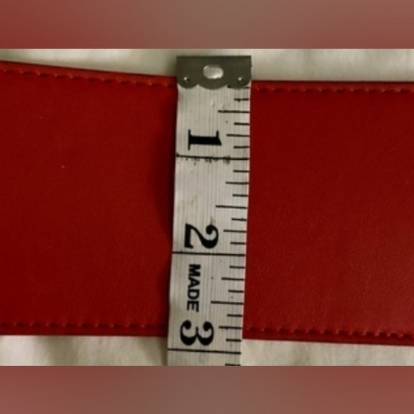 GUCCI GG Marmont Leather Belt – Red with Pearl Embellished Gold Buckle 38 - - Picture 10 of 10